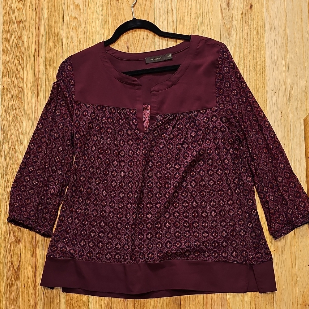 The Limited Red Blouse with 3/4 Sleeves and Relaxed Fit XL
